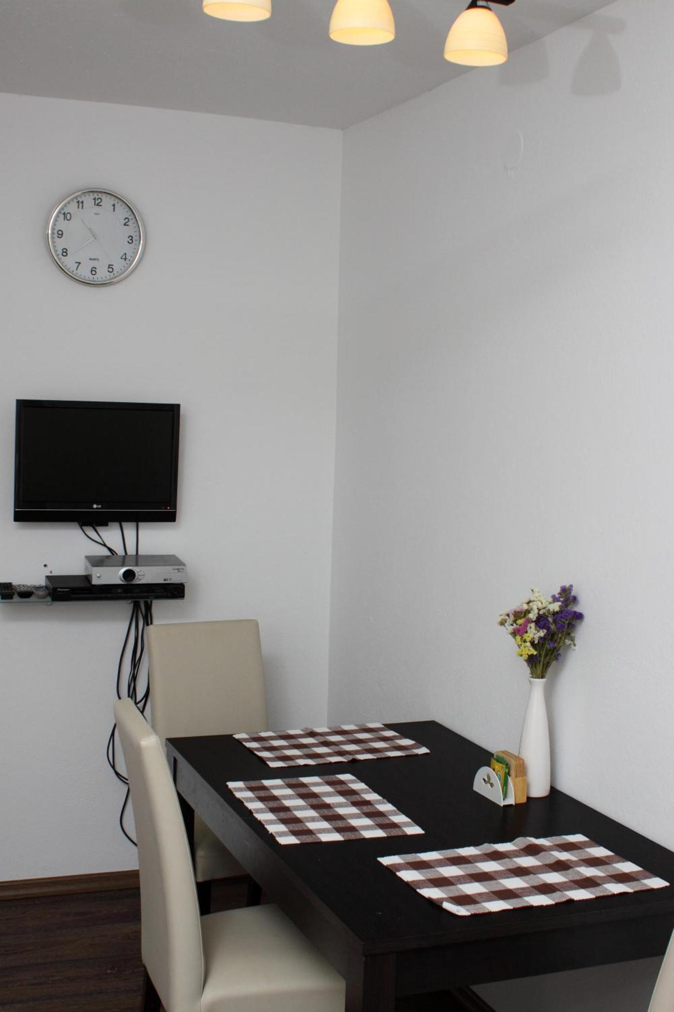 Apartments Vila Oksana Mimice Room photo